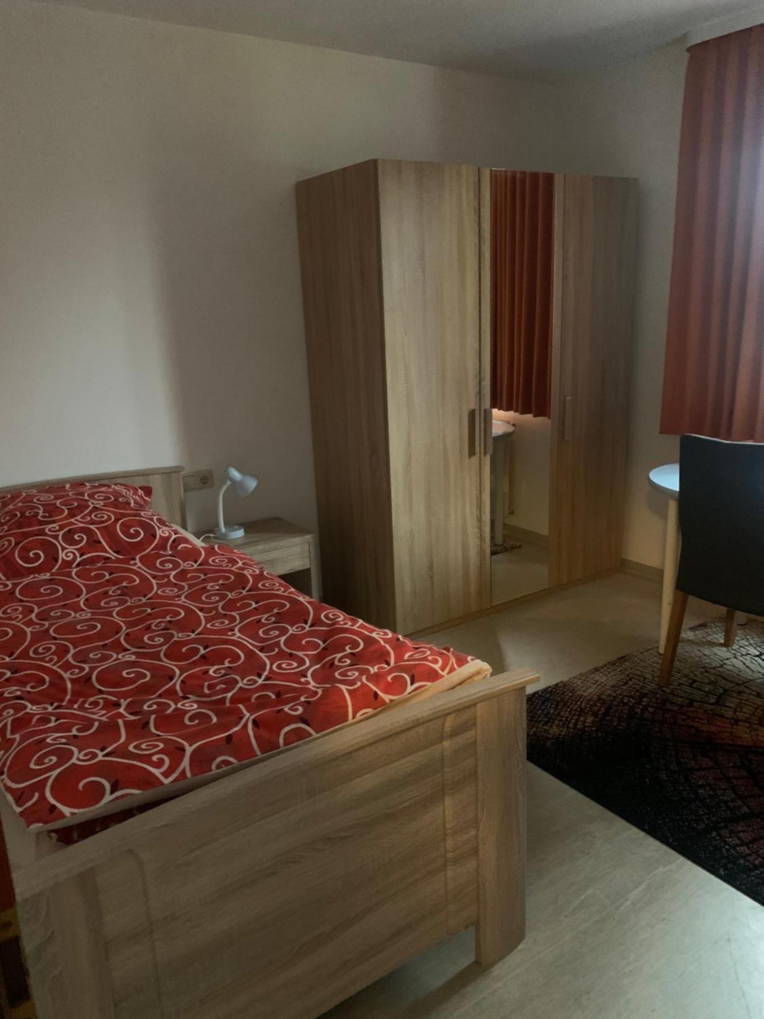 Monteure & Handwerker Einfach, Unkompliziert Und Preiswert In Alsfeld Bagian luar foto
